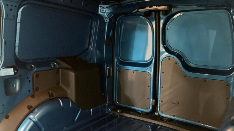 Volkswagen Caddy Maxi Caddy Cargo Maxi C20 Petrol 1.5 eHybrid 150 Commerce Pro Van DSG [Tech]